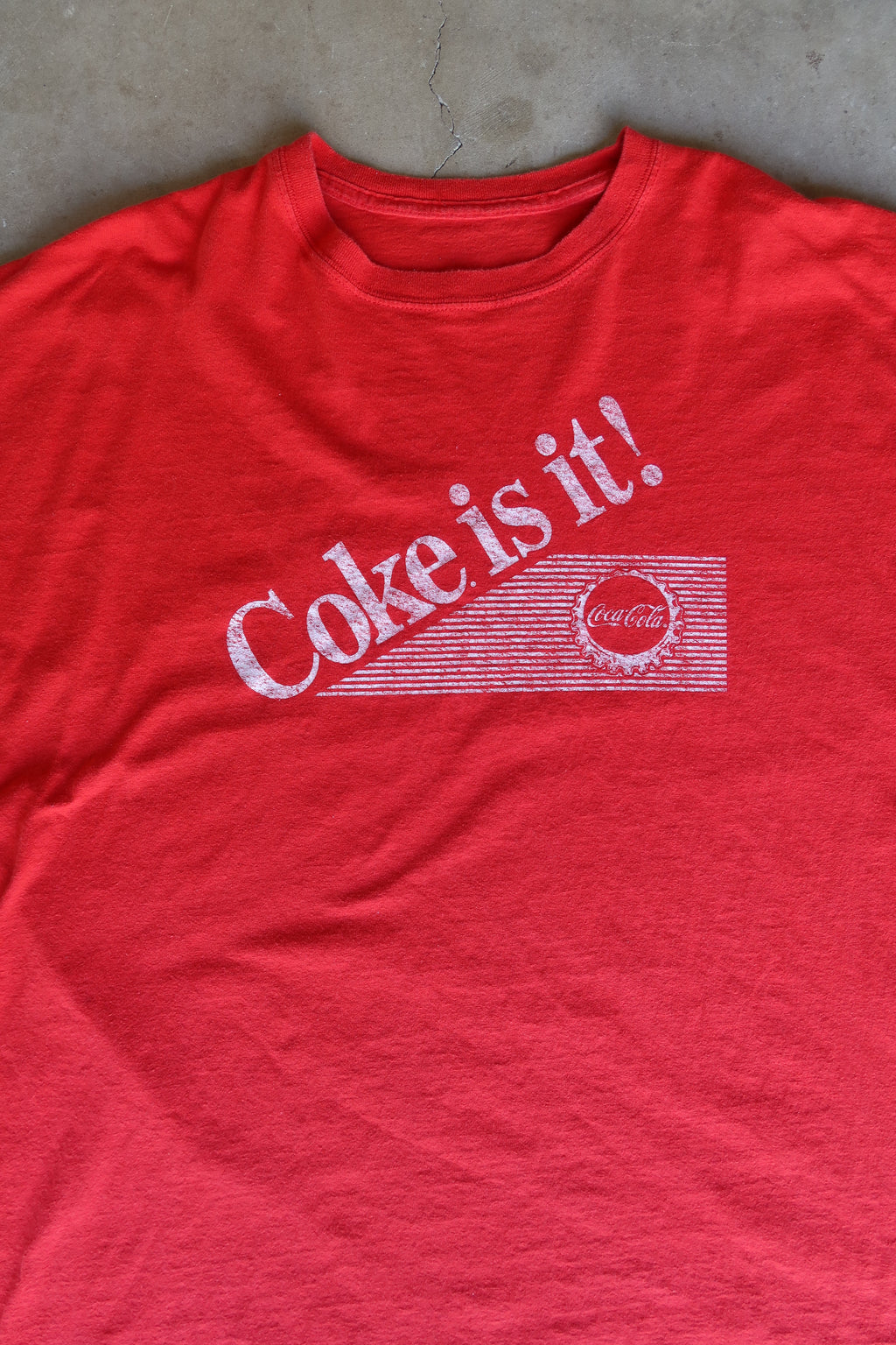 “COKE IS IT” / XL