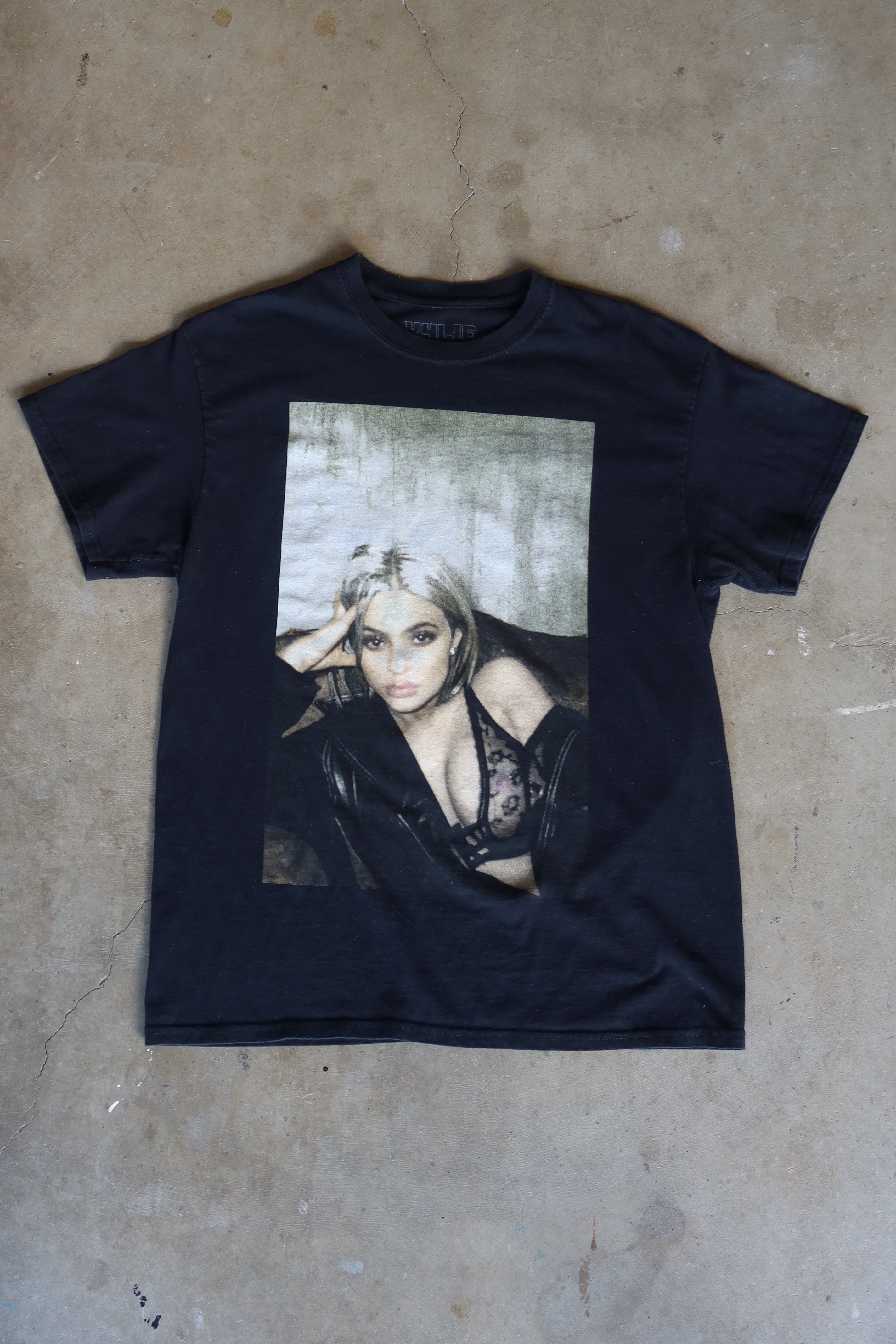 KYLIE JENNER NIP / M