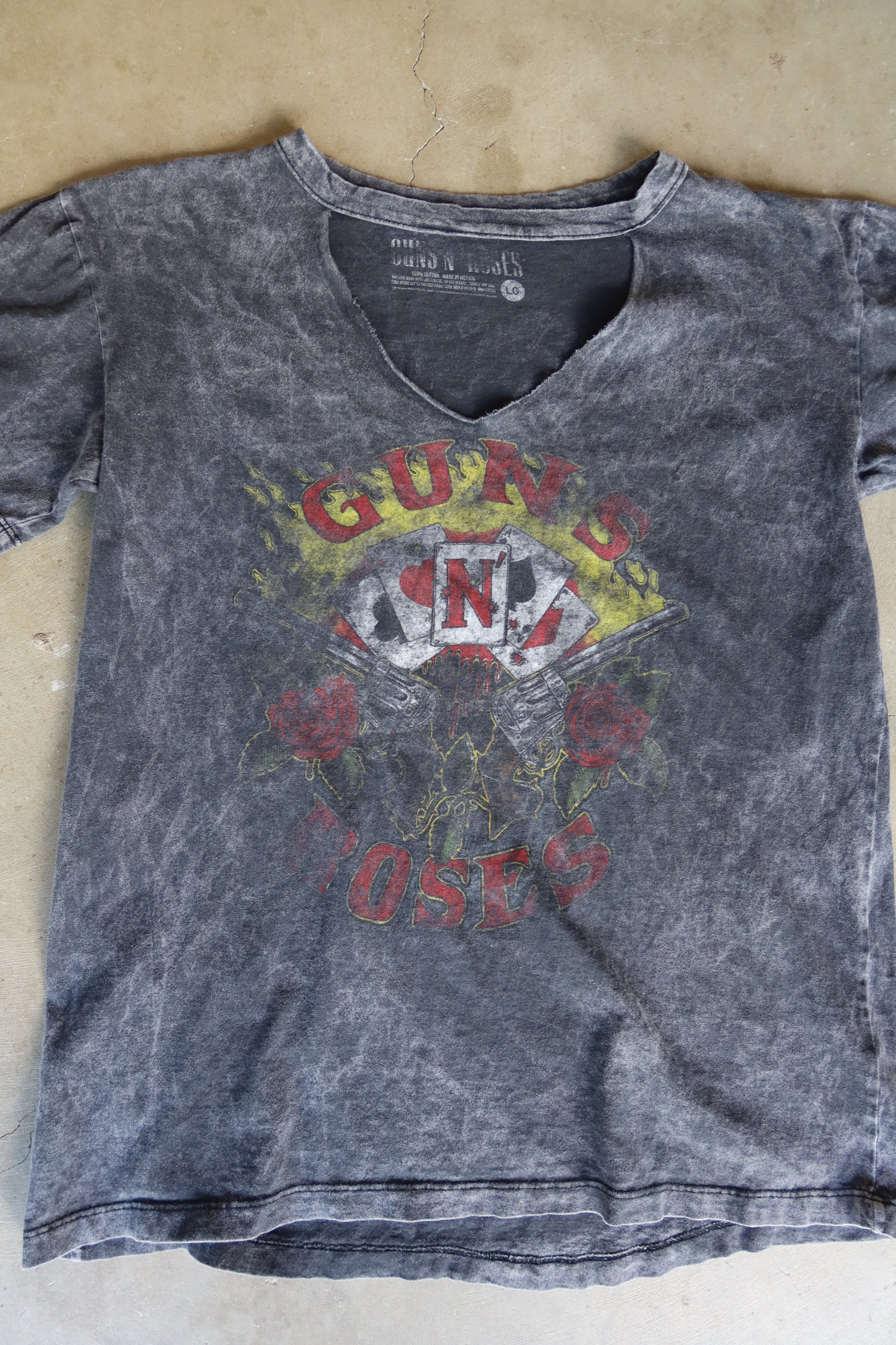 GUNS N ROSES (the pistols and roses crest) / M