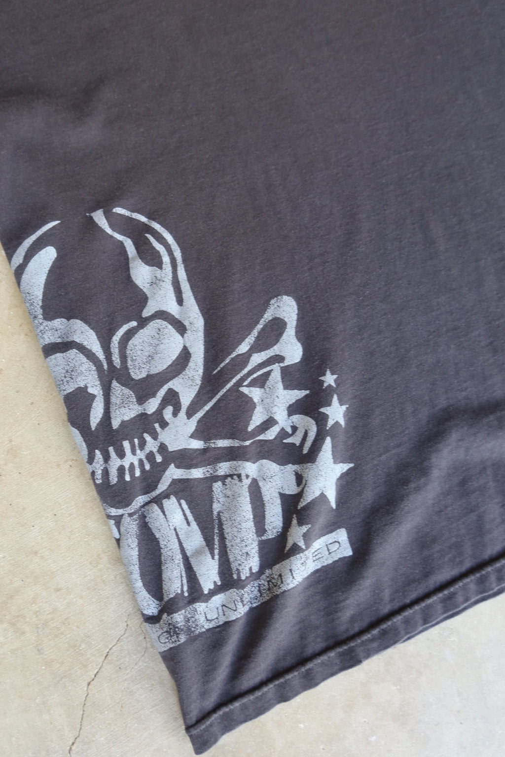 Tapout “Unleashed” Skull Tee (2000s) / L