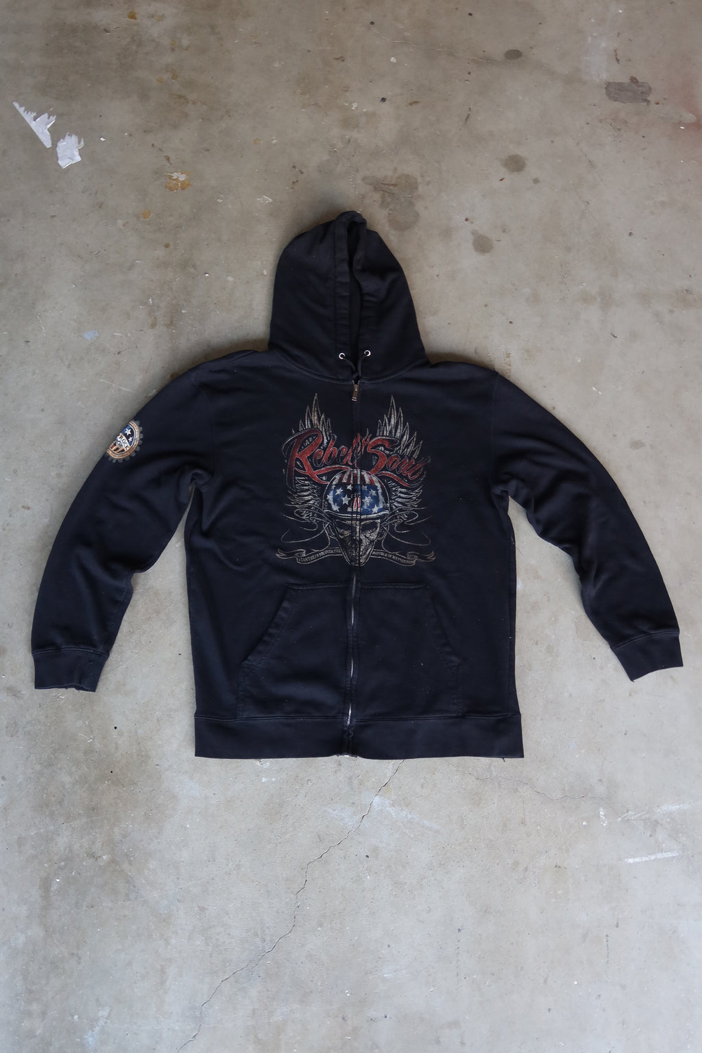 Vintage Rebel Spirit Zip-Up Hoodie (2000s)