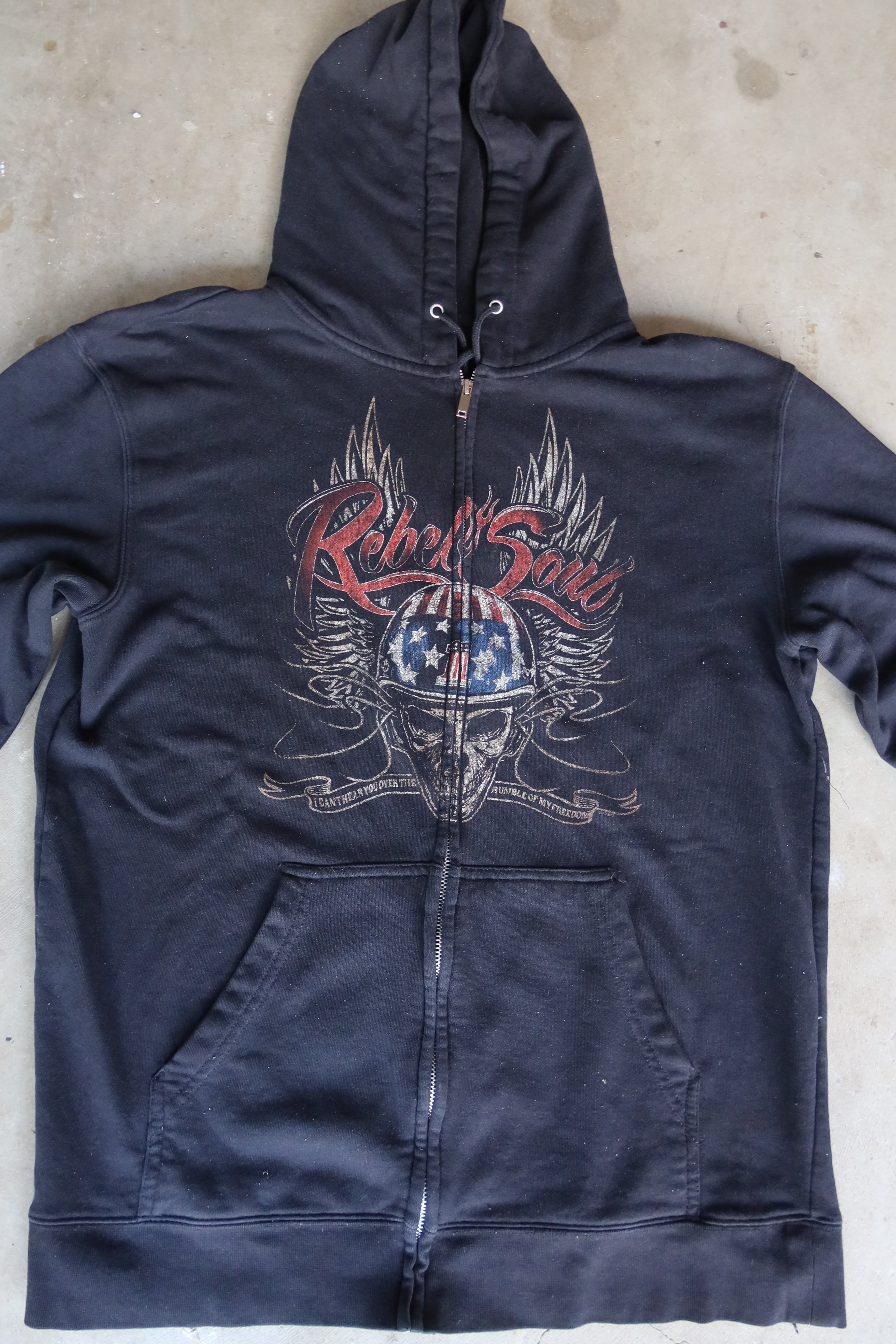 Vintage Rebel Spirit Zip-Up Hoodie (2000s)