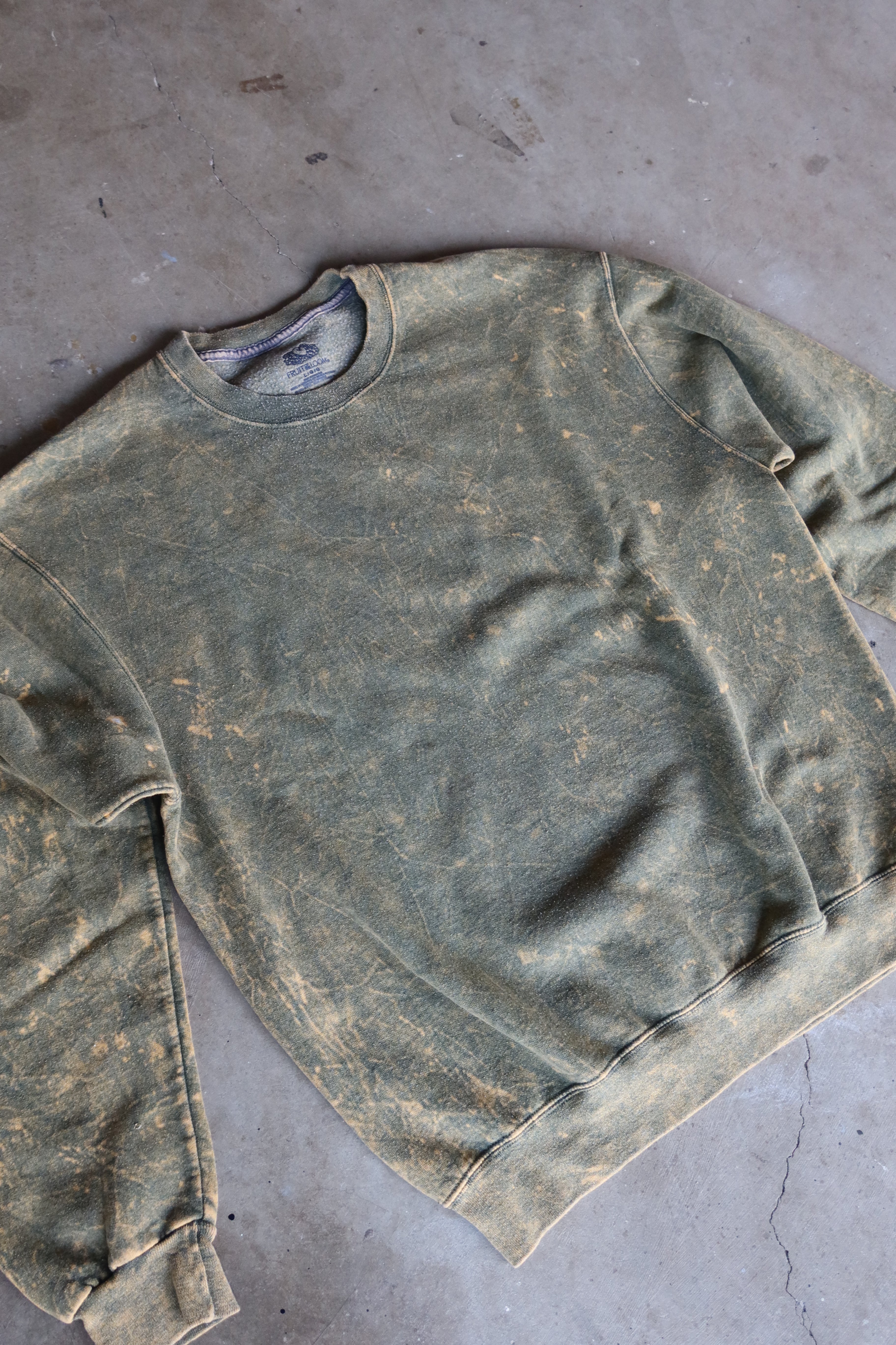 Vintage Faded Olive Crewneck Sweatshirt (1990s)