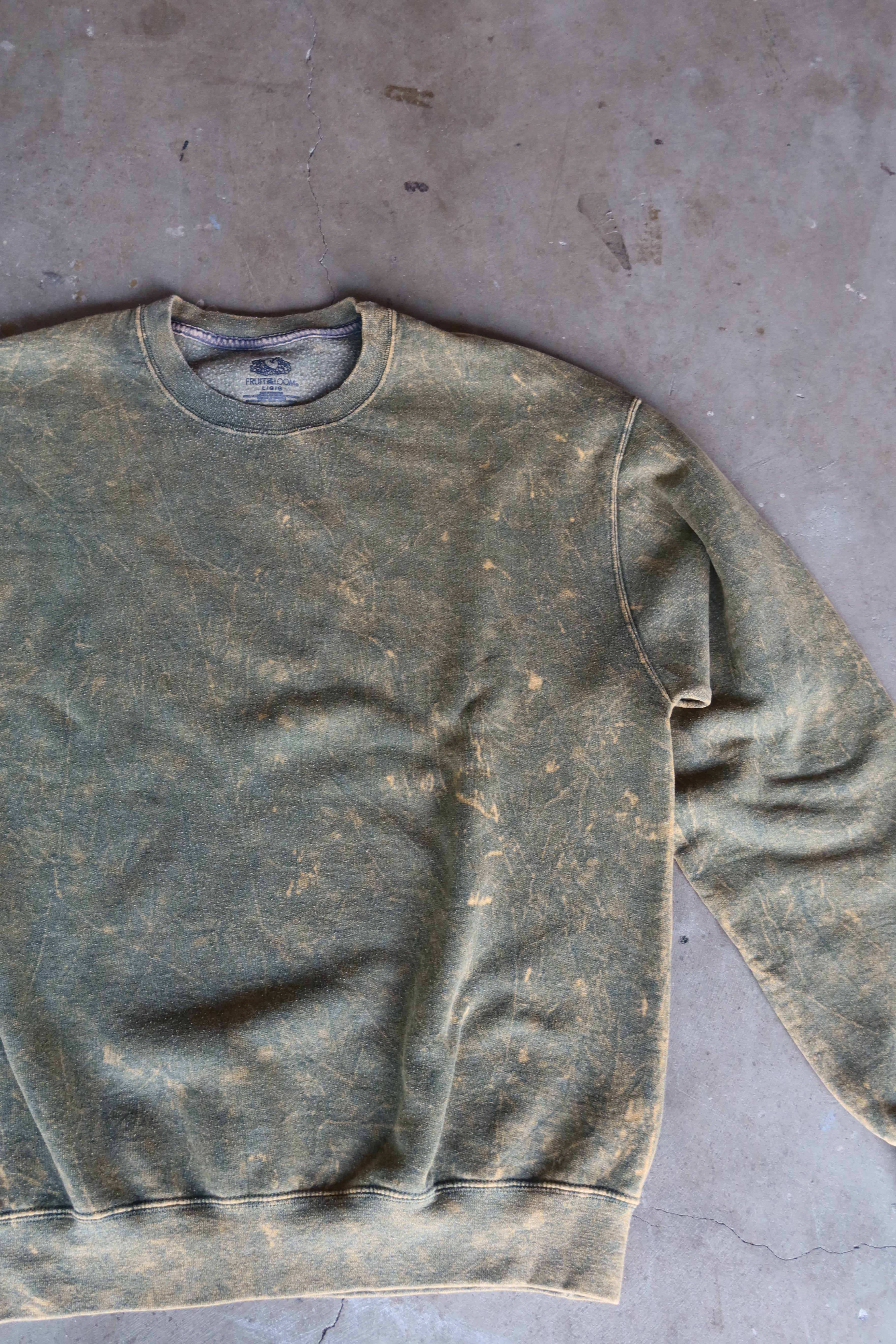 Vintage Faded Olive Crewneck Sweatshirt (1990s)